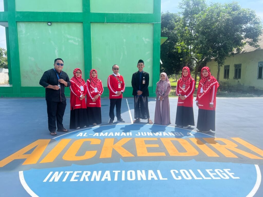 WhatsApp-Image-2025-05-28-at-11.06.40-1-1024x768 Survival Character kelas IX SMP Bilingual Terpadu “Mengulik Sejarah Sang Proklamator”