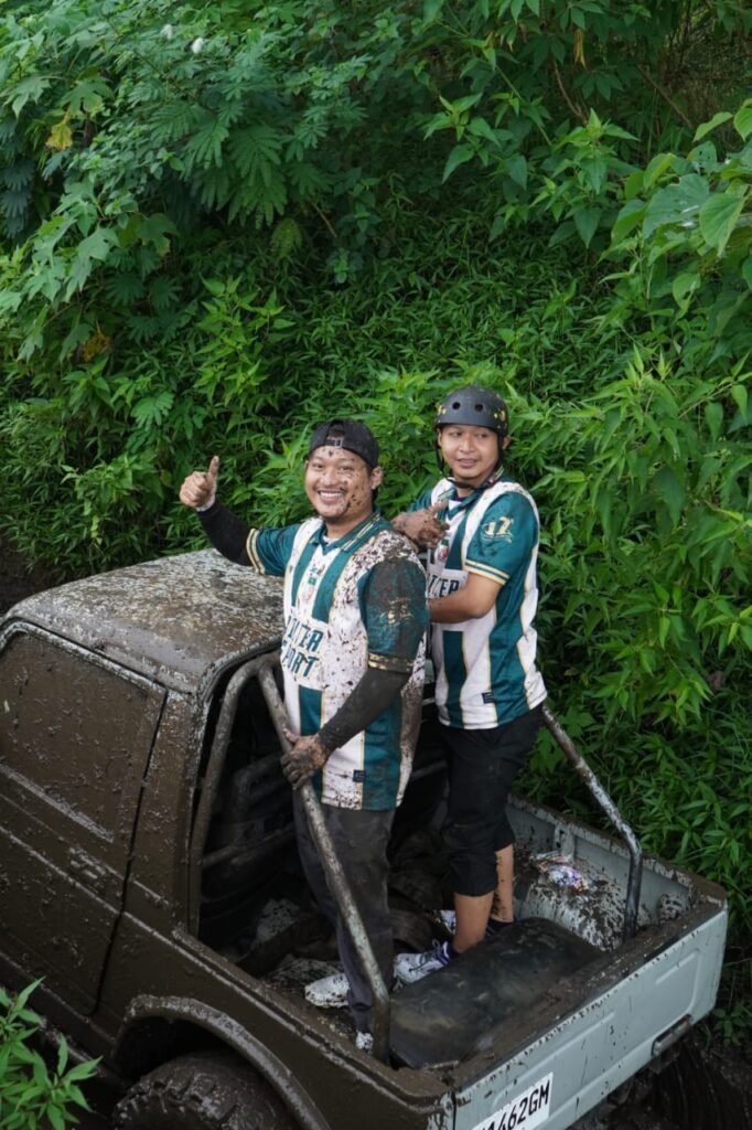 WhatsApp-Image-2025-07-31-at-09.07.28-682x1024 Teacher Gathering SMP Bilingual Terpadu: Serunya Offroad di Bumiaji, Kota Batu