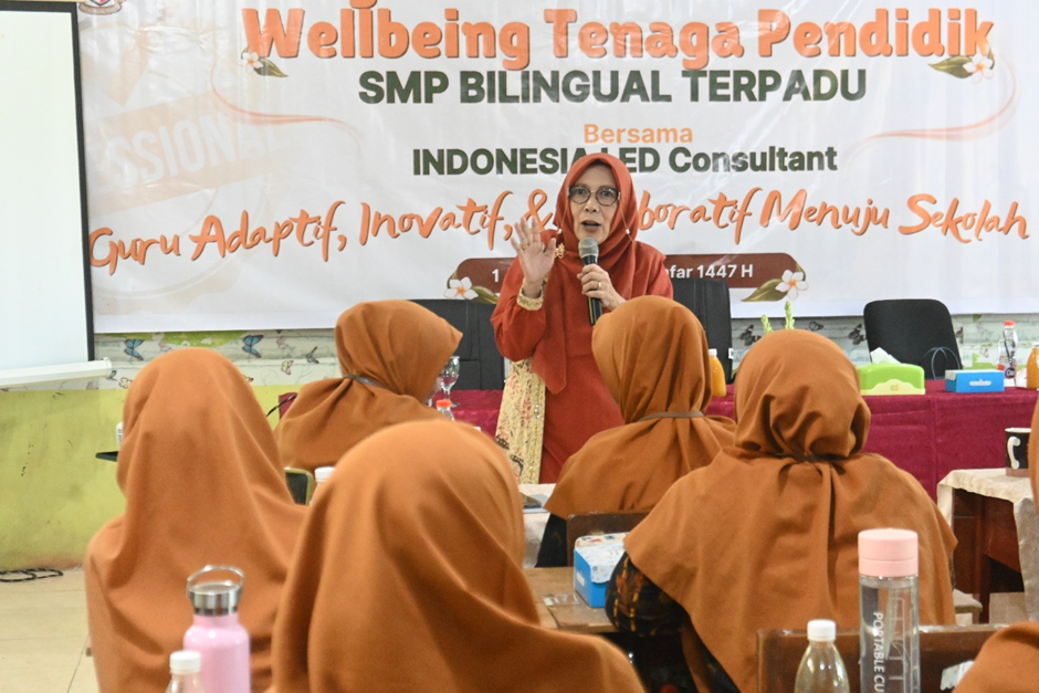 image-5 Peningkatan Profesionalisme dan Wellbeing Tenaga Pendidik SMP Bilingual Terpadu Bersama Indonesia LED Consultant Guru Adaptif, Inovatif, dan Kolaboratif Menuju Sekolah Unggul