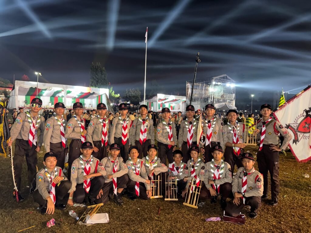 WhatsApp-Image-2025-09-22-at-08.30.05-1024x768 Santri SMP Bilingual Terpadu Ikuti World Muslim Scout Jamboree (WMSJ) 2025 di Cibubur: Mengukir Prestasi di Kancah Internasional