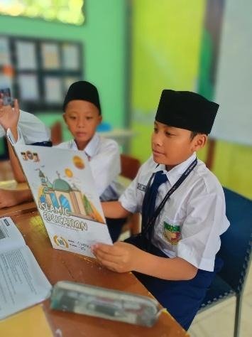 image-1 Adab Sebelum Ilmu: Membangun Karakter, Meraih Keberkahan